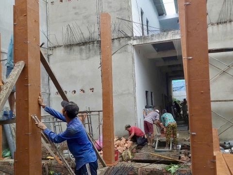 Thi Công & Hoàn Thiện Quy Mô Lớn