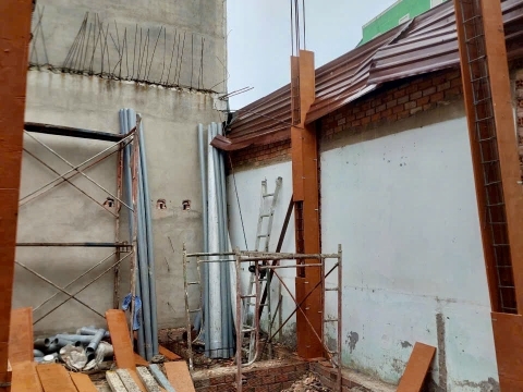 Thi Công & Hoàn Thiện Quy Mô Lớn