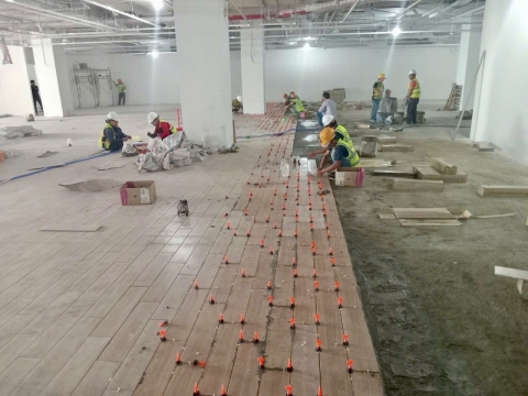 Thi Công & Hoàn Thiện Quy Mô Lớn